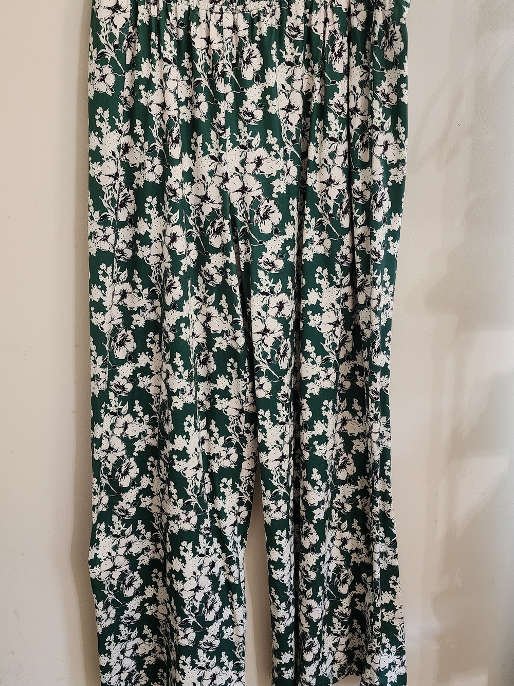 ​Hutch Green & White Floral Wide-Leg Pants - Size L